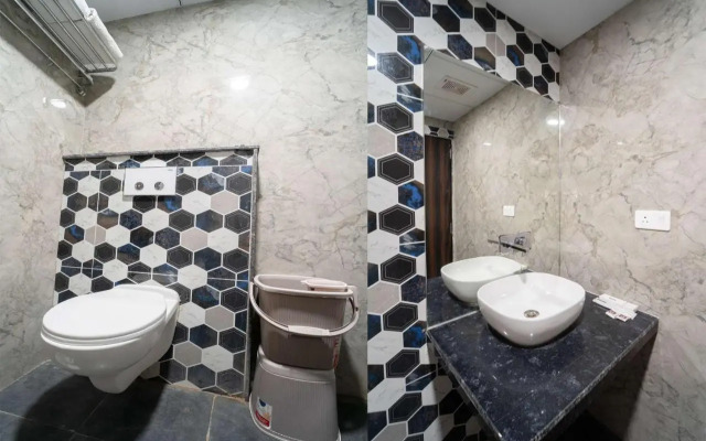 Hotal Paradise Palace Inn (Highway Hotel)