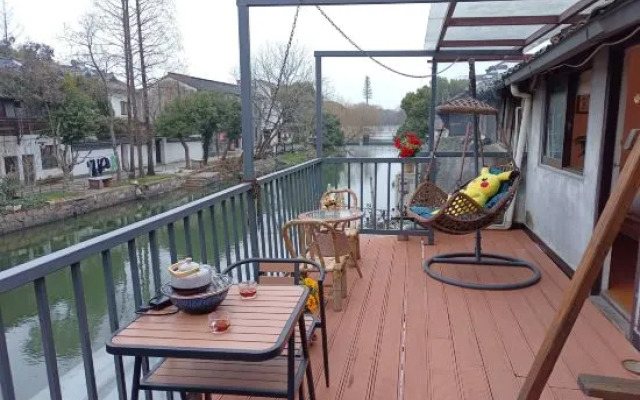 Nanzha Fuchang Bridge Family Vacation Homestay (Wuzhen Scenic Area Branch)