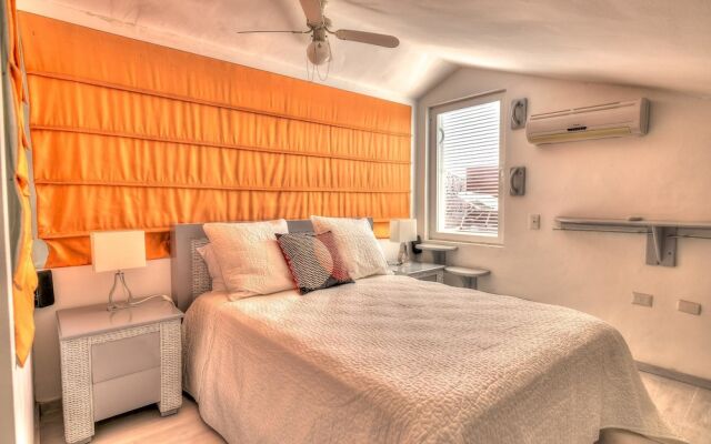 Neat 2 Bedroom Apartment Next to the Beach S-i401