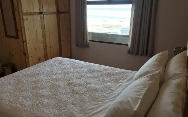 Herolds Bay Accommodation - Coo-ee 2