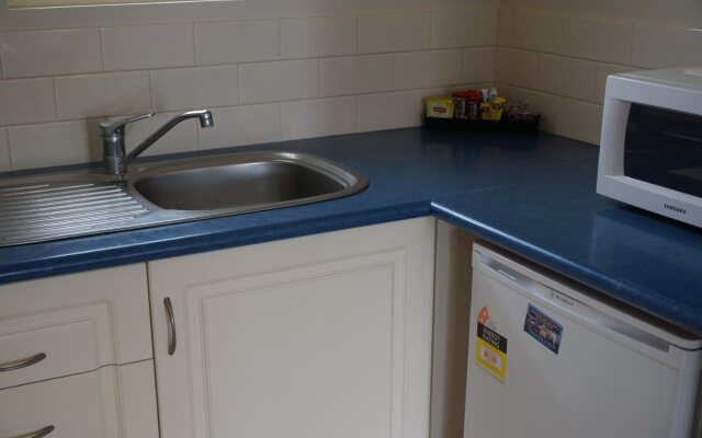 Ashmont Motor Inn & Apartments