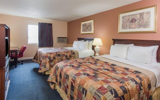 Knights Inn Wentzville