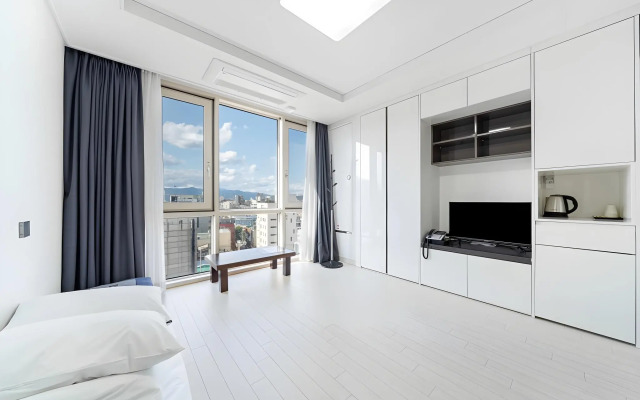 The Venezia Suite Hotel
