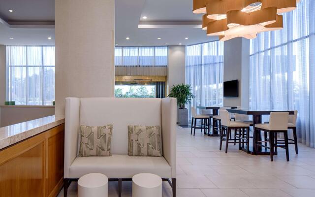DoubleTree by Hilton Hotel Houston - Greenway Plaza
