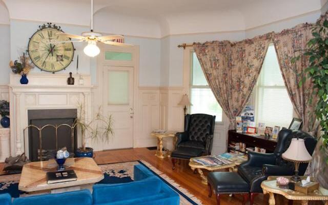 Cedars and Beeches Bed & Breakfast Inn
