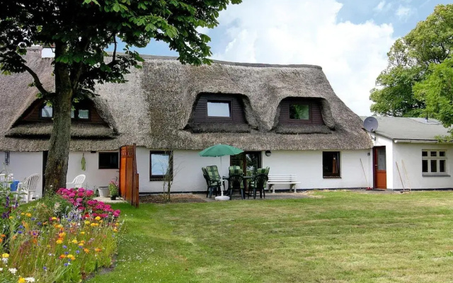 Holiday Home on the Dike, Busum