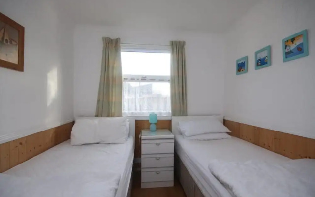 10A Medmerry Park 2 Bedroom Chalet