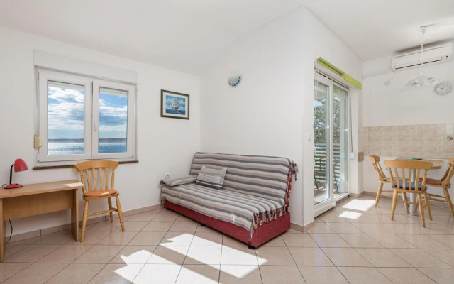 Beautiful Home in Lukovo Sugarje With Wifi and 1 Bedrooms