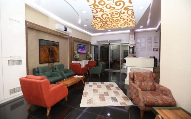 Gun Otel