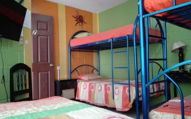 Hostal Guatefriend's - Hostel