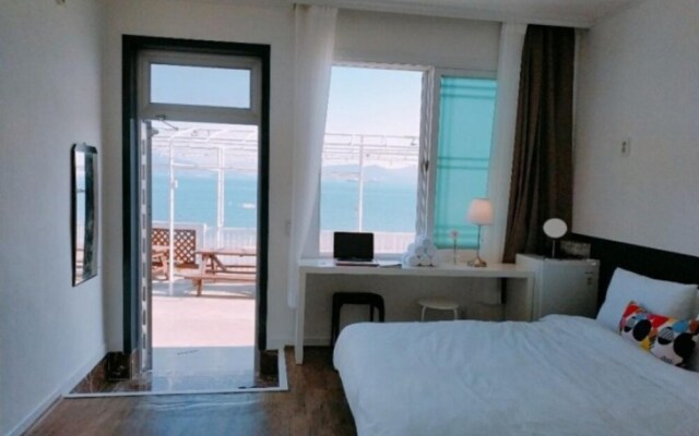Yeosu Mosageum Pension