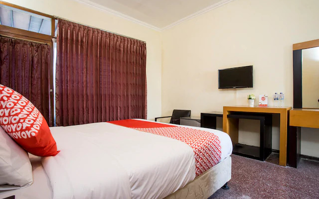 OYO 1238 Hotel Perdana Near RS Bethesda