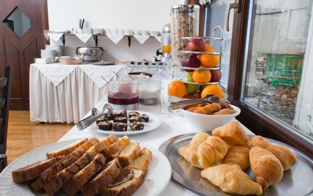 Elatos Country House