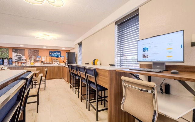 Clarion Pointe Winston – Salem Downtown