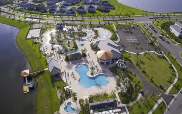 Amazing Townhome with private pool SL3054