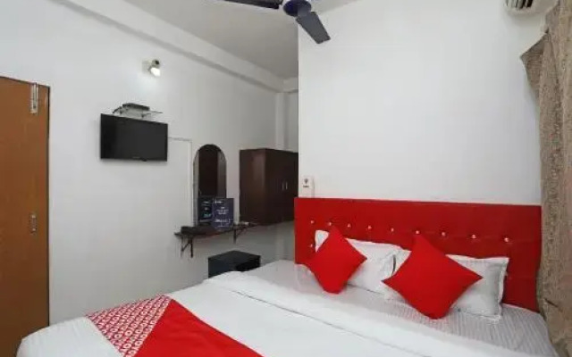 Oyo 27982 Hotel Sairegent