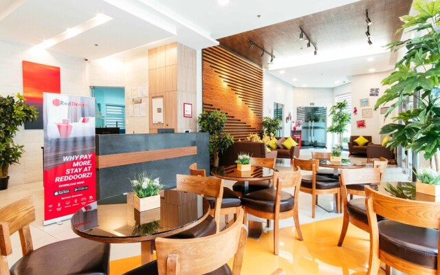 RedDoorz Premium near Ateneo Katipunan