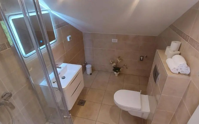 Kandarola Resort