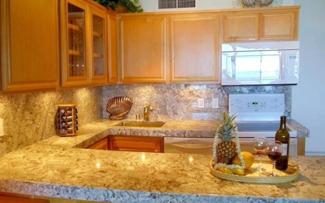 Maui Kai 206 Studio Bedroom Condo