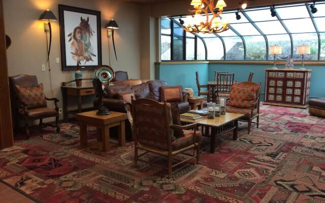 Chestnut Tree Inn - Cherokee