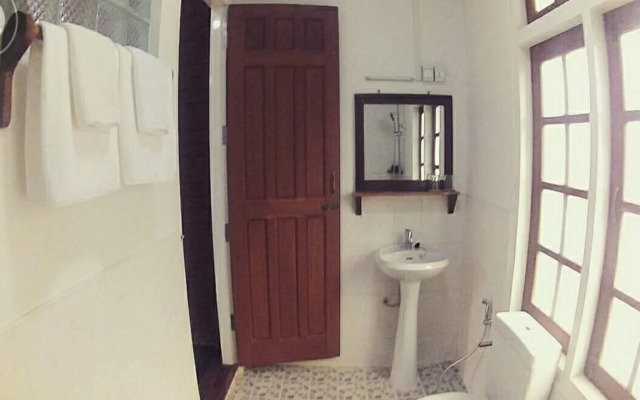 Thiri Nanda Villa