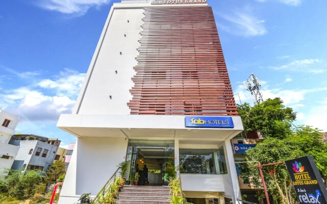 Fabhotel Lotus Grand