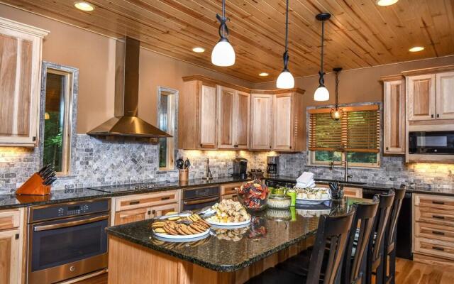 Claralea Lodge 5 Bedroom House