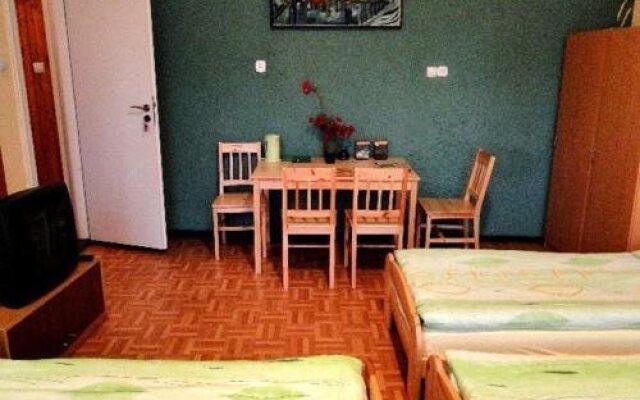 Hostel Luna