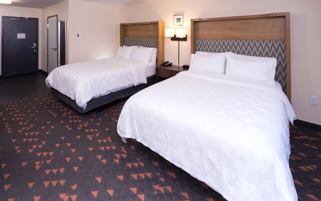 Holiday Inn & Suites Detroit - Troy, an IHG Hotel