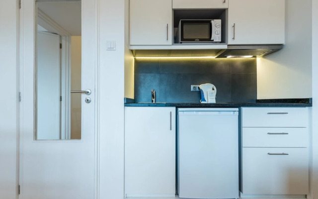 Guestready - Over the Rooftop - Balcony