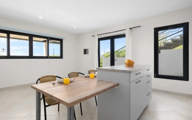 Modern NEW 2br1ba Nature Escape Great Location