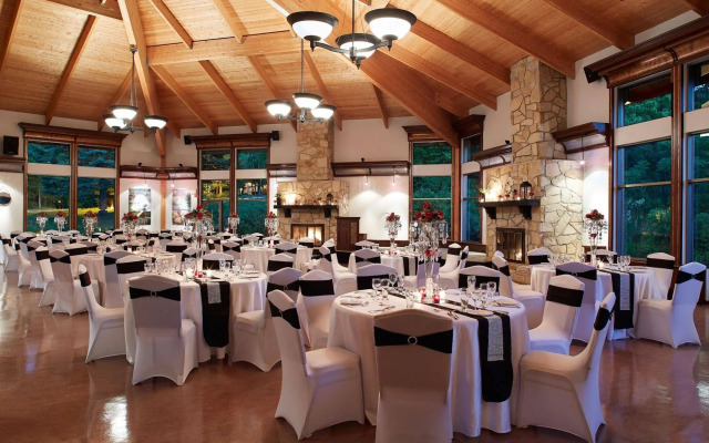 Auberge du Lac-à-l'Eau-Claire