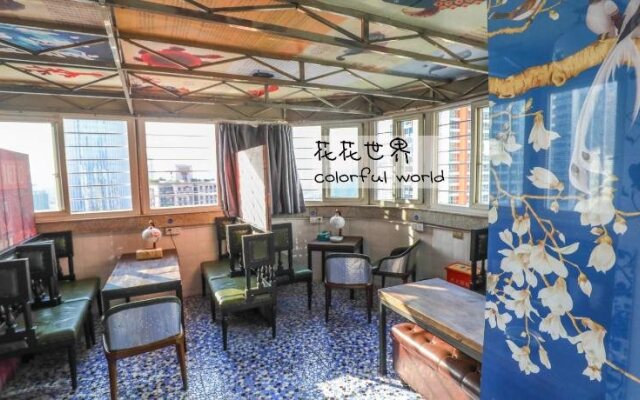 Only Cafe & Backpacker