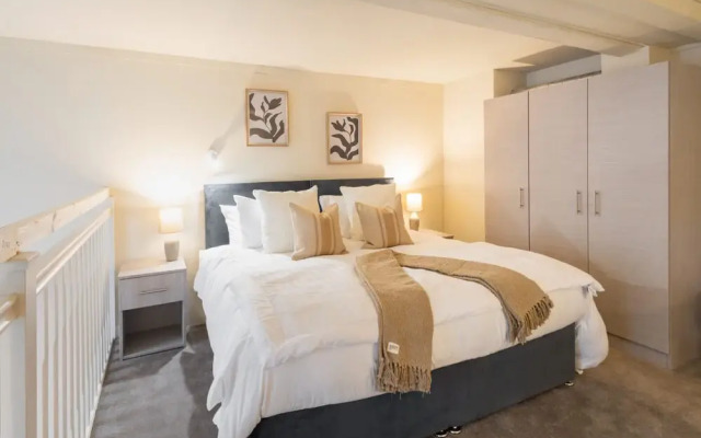 Host Stay Athenaeum House