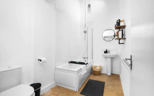 Spacious Home in Harborne