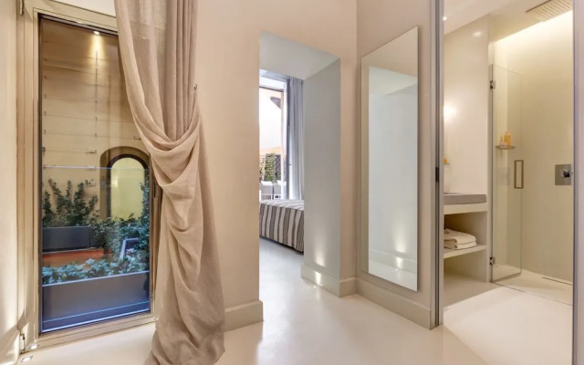 Domus Domitia Luxury House