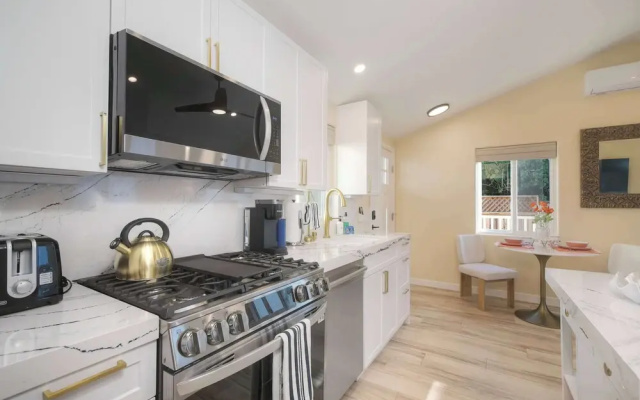 Monarch Cove - Unit C  For 4ppl