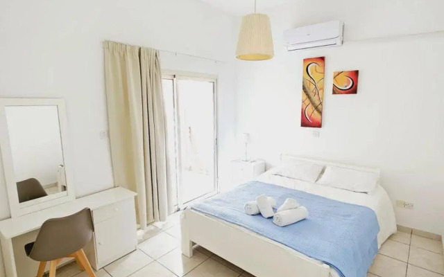 Stephanie City Apartments