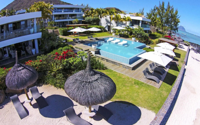 Leora Beach Apartments