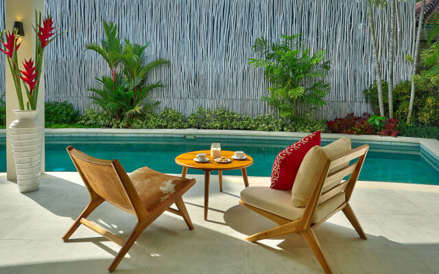 Seminyak White Design Villa