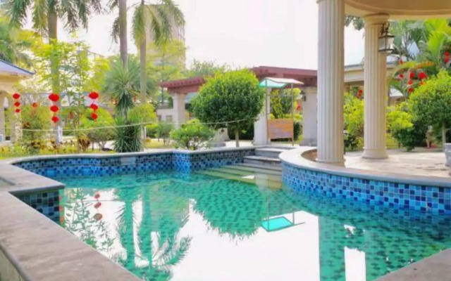 Qianjiang Hot Spring Hotel