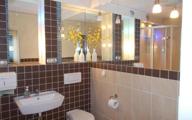 Wood Creek Apartments