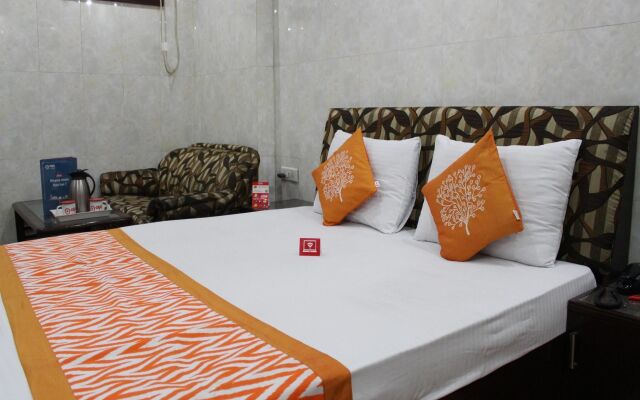 OYO 2705 Hotel Preet Palace