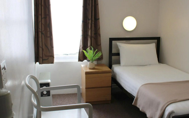 Lords Hotel