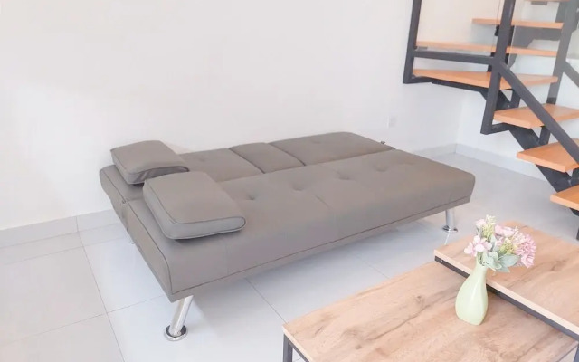 Good Studio Loft At Kingland Avenue Apartment