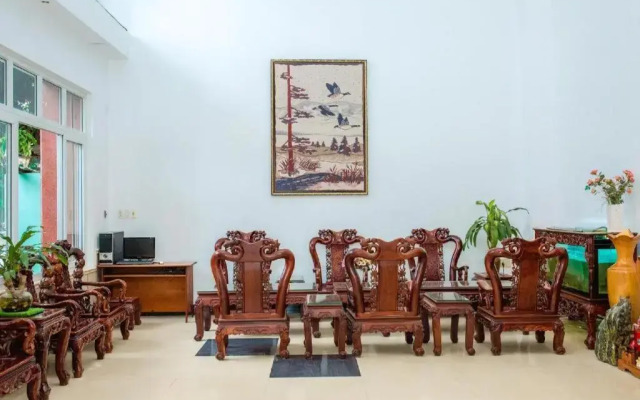 Hoang Van Hotel