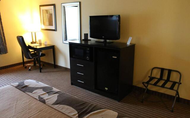 Quality Inn & Suites Frostburg - Cumberland