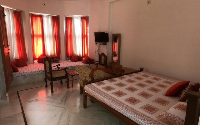 Hostel Crown Udaipur