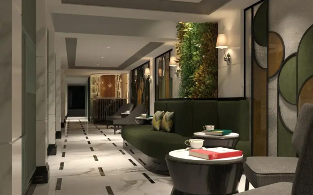 Hanoi La Selva Central Hotel