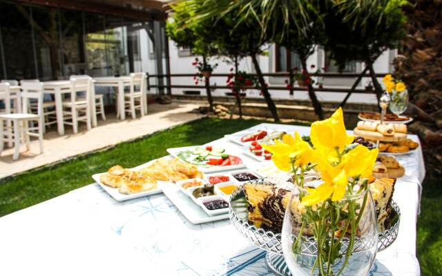 Lavinya Otel